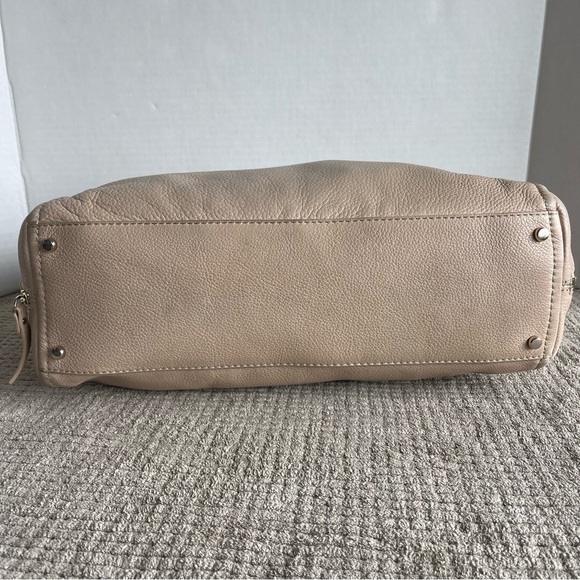 Kate Spade Large Tote Shoulder Bag with chain handles. Cream  color - Picture 15 of 16